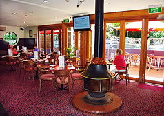 Aldgate Pump Hotel - Redcliffe Tourism 1