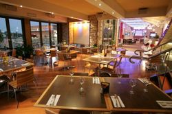 Options Tavern - Redcliffe Tourism 2