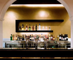The Sussex Hotel - Redcliffe Tourism 2