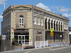 Allawah Hotel - Redcliffe Tourism 2
