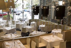 The Lion Hotel - Redcliffe Tourism 2