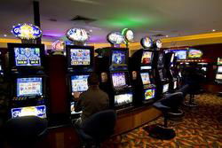Runaway Bay Tavern - Redcliffe Tourism 3