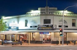 Arab Steed Hotel - Redcliffe Tourism 2