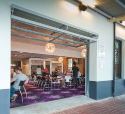 Arab Steed Hotel - Redcliffe Tourism 3