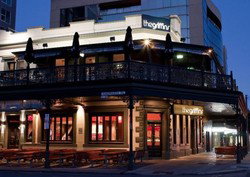 Griffins Head Hotel - Redcliffe Tourism 0
