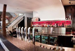 Griffins Head Hotel - Redcliffe Tourism 1