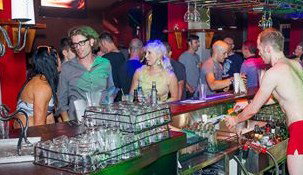 The Wickham - Redcliffe Tourism 0