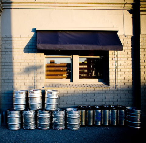 The Palace Hotel - Redcliffe Tourism 1