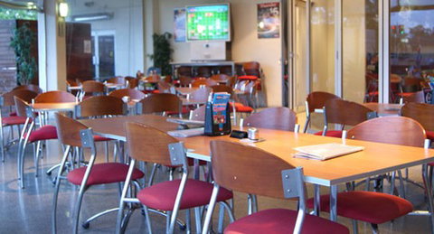 Ferry Road Tavern - Redcliffe Tourism 3