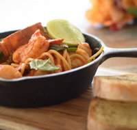 Tedder and Woodroffe Lounge and Dining - Redcliffe Tourism