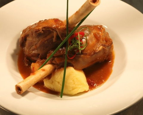 Garlic Clove Restaurant - Redcliffe Tourism 2