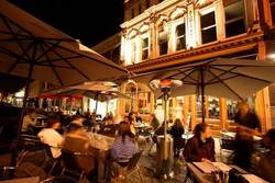 Atomic Bar - Redcliffe Tourism 0