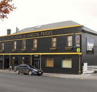 Star  Garter Hotel - Redcliffe Tourism