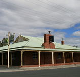 Huntington Tavern - Redcliffe Tourism