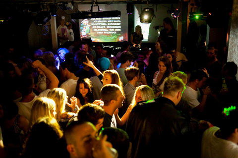 Rugantino Restaurant - Redcliffe Tourism 4