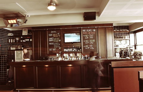 Edgar's Inn - Redcliffe Tourism 1