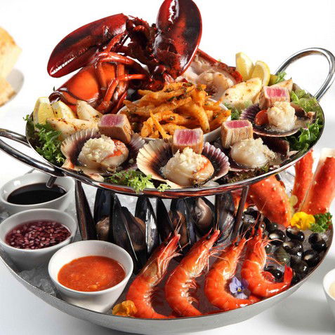 Crustaceans On The Wharf - Redcliffe Tourism 0