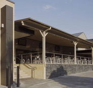 Three Swallows Hotel - Redcliffe Tourism