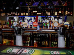 The Apollo Bay Hotel - Redcliffe Tourism 1