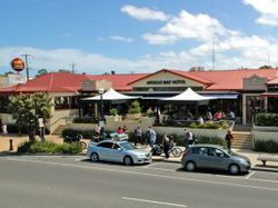 The Apollo Bay Hotel - Redcliffe Tourism 3