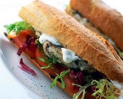 Robin Hood Hotel - Redcliffe Tourism 3