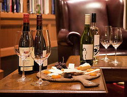Grand Hotel Melbourne - Redcliffe Tourism 3