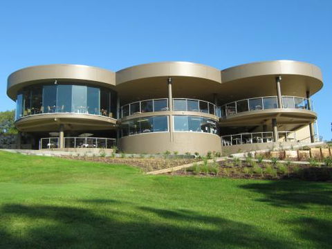Huskisson RSL Club - Redcliffe Tourism 3