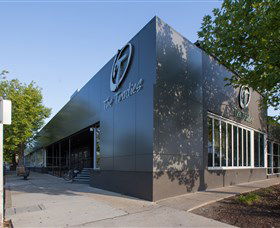 Canberra Tradesmen's Union Club - Redcliffe Tourism 1