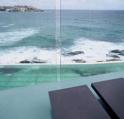 Icebergs Dining Room And Bar - Redcliffe Tourism 1