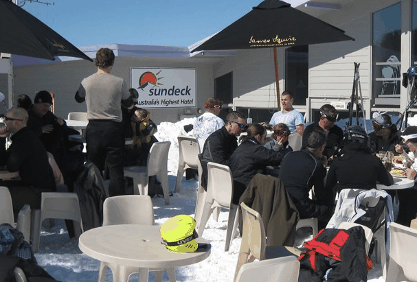 Sundeck Hotel - Redcliffe Tourism 1