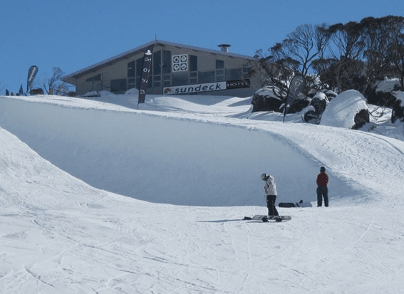 Sundeck Hotel - Redcliffe Tourism 3