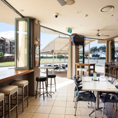 Alex Hotel - Redcliffe Tourism 3