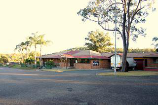 Bushland Tavern - Redcliffe Tourism 1