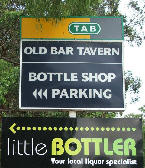 Old Bar Tavern - Redcliffe Tourism 0