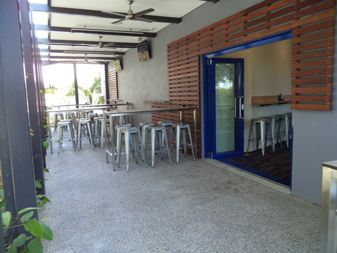 South Tweed Tavern - Redcliffe Tourism 2