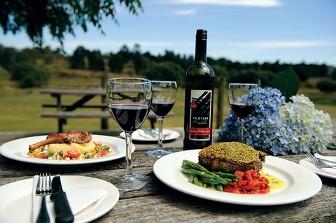 Sutton Forest Inn - Redcliffe Tourism 1