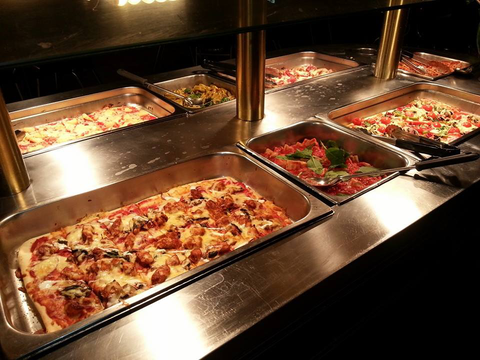 The Rocky Glen Hotel - Redcliffe Tourism 4