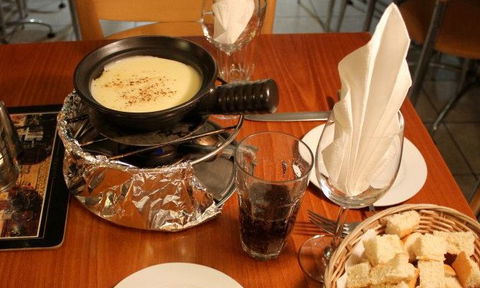 CJ's French Fondue Restaurant - Redcliffe Tourism 2