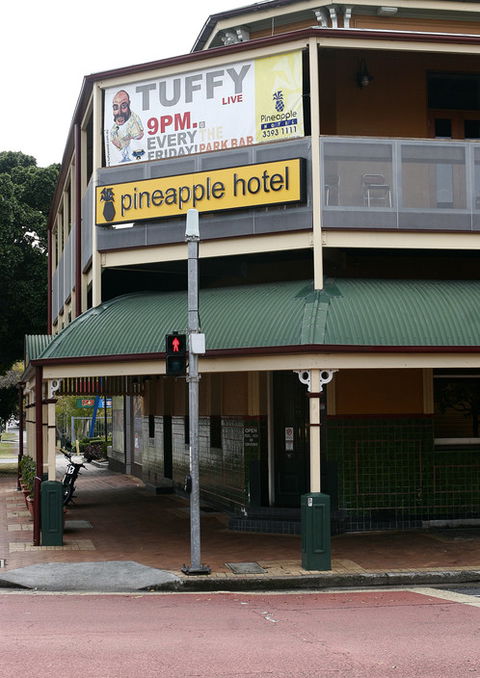 Pineapple Hotel - Redcliffe Tourism 1