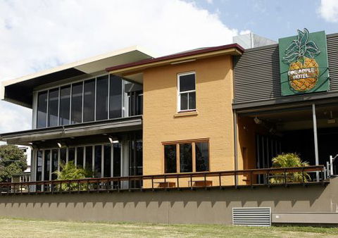Pineapple Hotel - Redcliffe Tourism 3