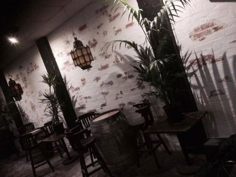 Luxor Bar - Redcliffe Tourism 2