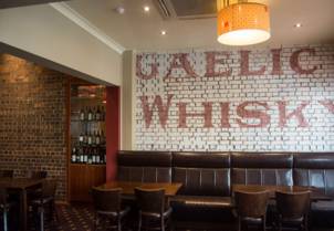 White Bull Hotel Armidale - Redcliffe Tourism 0