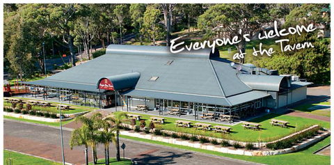 Empire Bay Tavern - Redcliffe Tourism 0