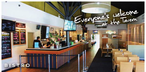 Empire Bay Tavern - Redcliffe Tourism 1