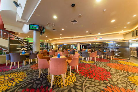 Rockhampton Leagues Club - Redcliffe Tourism 1