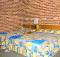 Bohle Barn Hotel Motel - Redcliffe Tourism