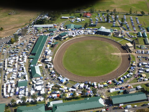 Outdoor Leisure Show - Redcliffe Tourism 0