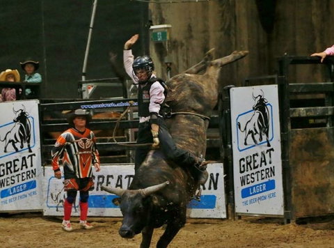 Top Gun And Young Gun Series Round 8 - Redcliffe Tourism 1