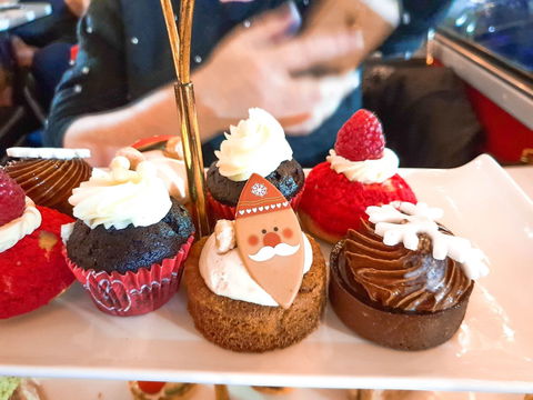 Girls Big Day Out Christmas In July - Redcliffe Tourism 0