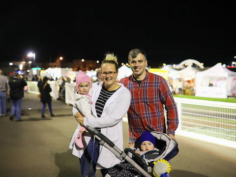 Gosford Night Markets - Redcliffe Tourism 2